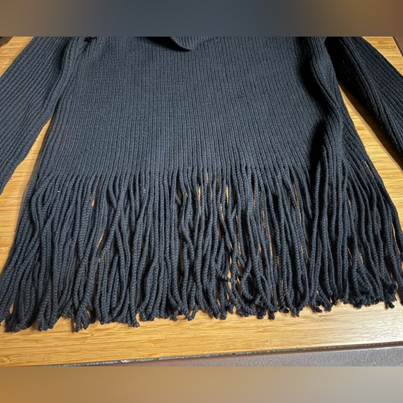 GUC Zimmermann- Wool and Cashmere Blend Fringe Turtleneck Sweater. Size US 2P - Picture 7 of 8